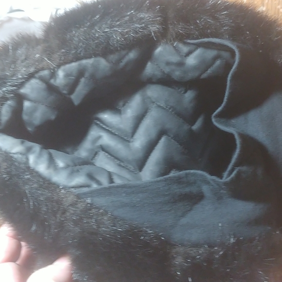Faux fur lined hardcover. Woman - Picture 3 of 4